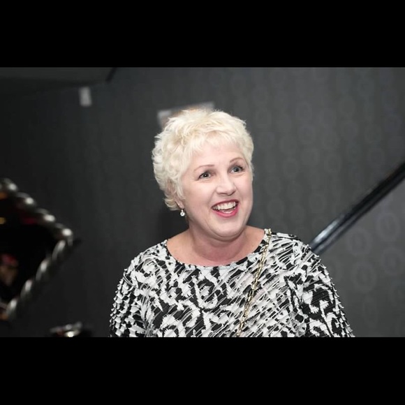 Meet your Posher, Nancy - Picture 2 of 2